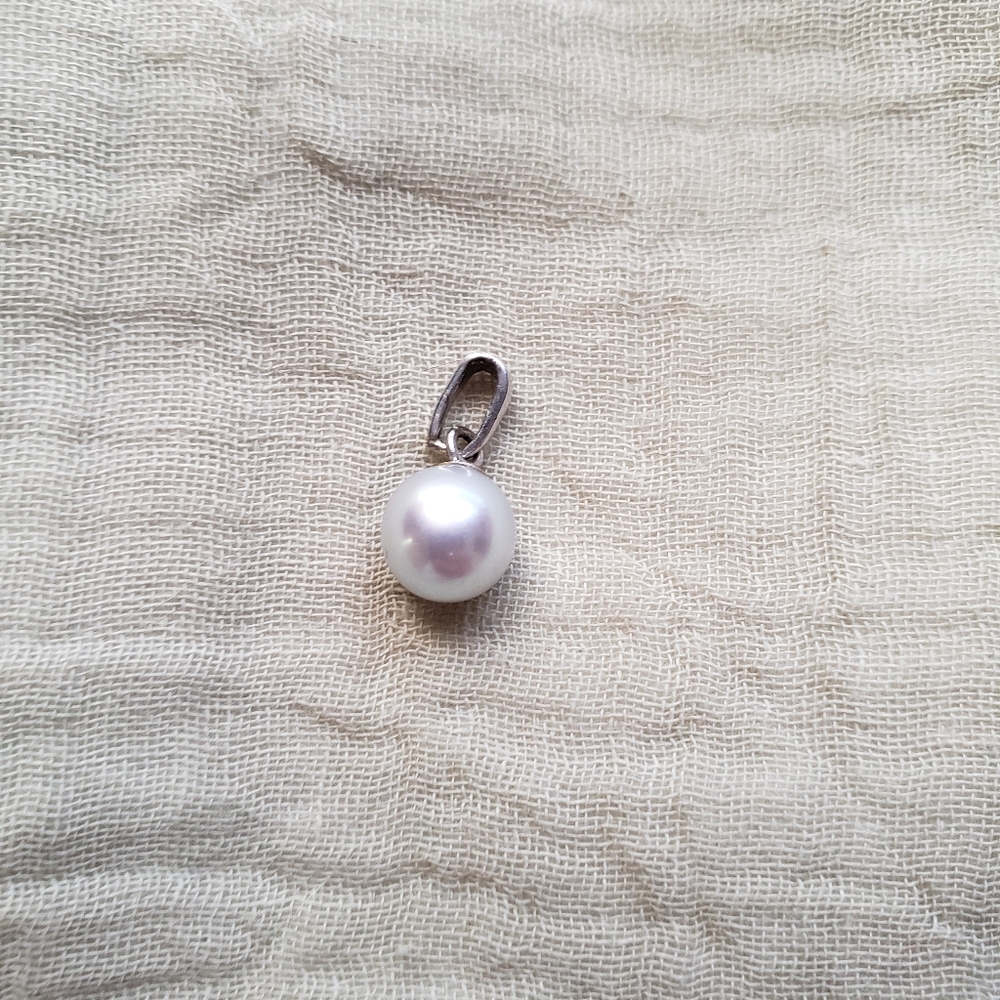Natural Pearl Pendant